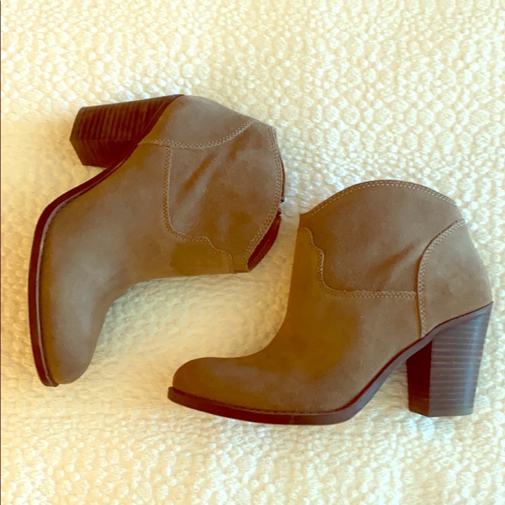 Ankle boots